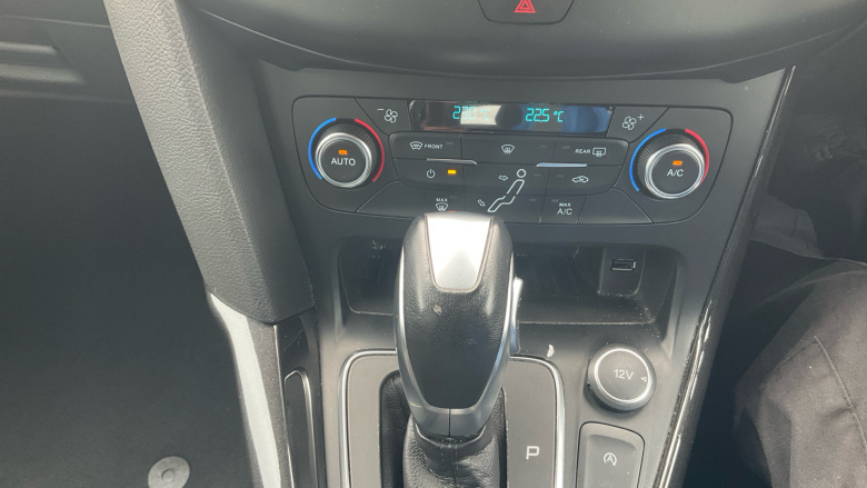 Ford Focus 1.5 EcoBoost Titanium 5dr Auto Petrol Hatchback